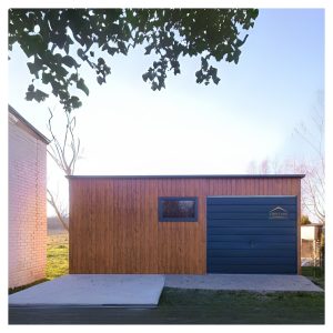 Blechgarage, Pultdach, Schwingtor, holzoptik, Anthrazit, Horizontalblech und Vertikalblech