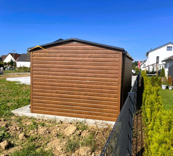 Blechgartenhaus 3,50 m x 3,00 m in der Farbe Holzoptik dunkle Walnuss mit Doppelflügeltor, Satteldach – Bild 5