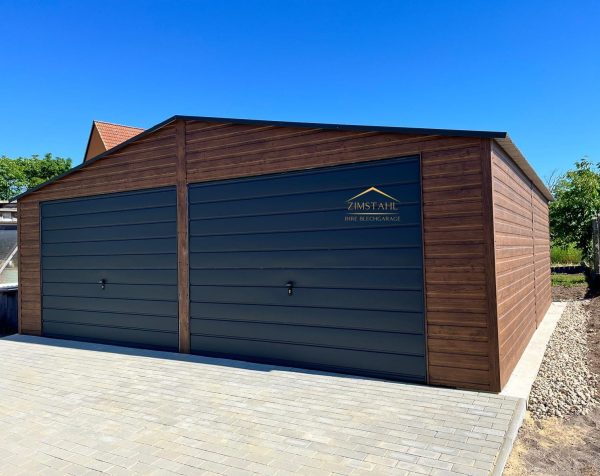 Blechgarage 7m x 6m in der Farbe Holzoptik dunkle Walnuss mit Schwingtoren, Satteldach – Bild 3