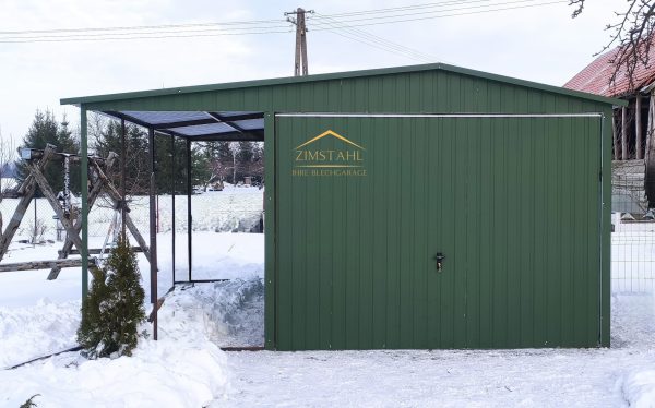 Blechgarage 3m x 5m in der Farbe Militärgrün (BTX 6020) mit Schwingtor und Überdachung 1,50m x 5m, Satteldach – Bild 4