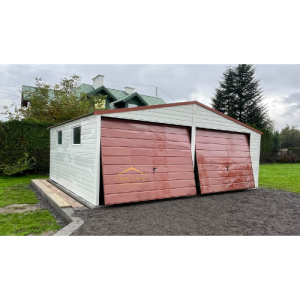 Blechgarage 6,50m x 6m in der Farbe Reinweiß (RAL 9010) und Kupferbraun (BTX 8004)  mit Schwingtoren, Satteldach