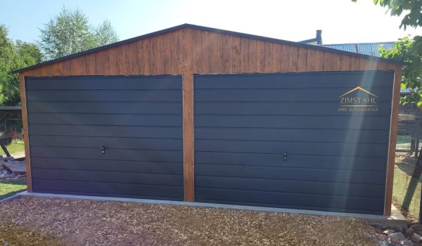 Blechgarage 6m x 5m in der Farbe Holzoptik goldene Eiche und Anthrazit (BTX 7016) mit Schwingtoren, Satteldach – Bild 2