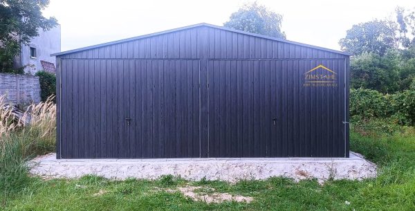 Blechgarage 6 m x 5 m in der Farbe Holzoptik Graphit mit Schwingtoren, Satteldach – Bild 2