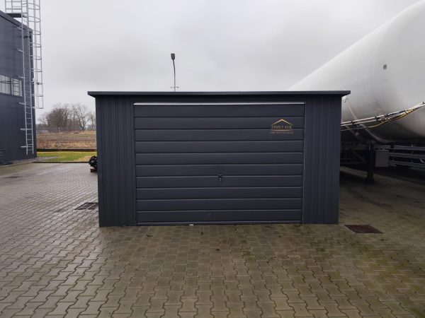 Blechgarage, Pultdach mit neigung nach hinten, Schwingtor, Anthrazit, Vertikalblech